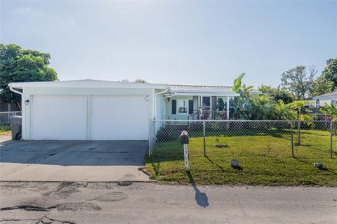 A home in LAKELAND