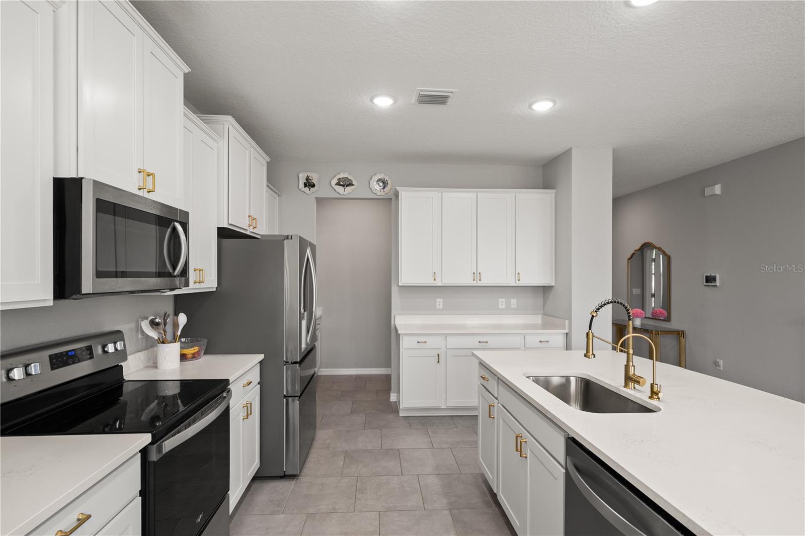 AVALON PARK WEST-NORTH PH 2 4 5 - Residential