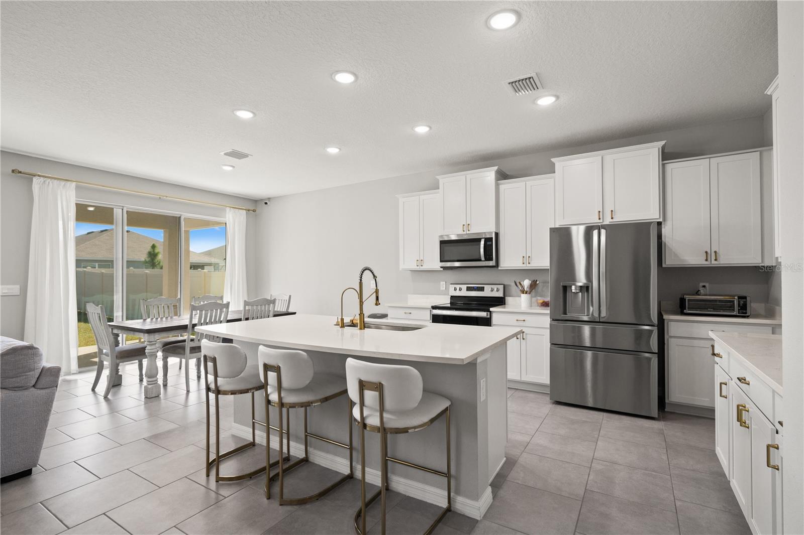 AVALON PARK WEST-NORTH PH 2 4 5 - Residential