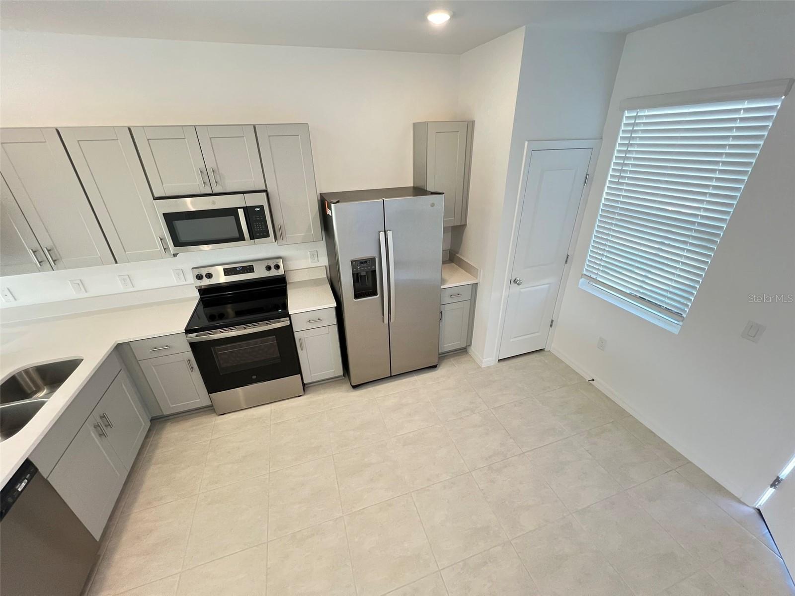 WESTVIEW PH 3 POD - Residential Lease