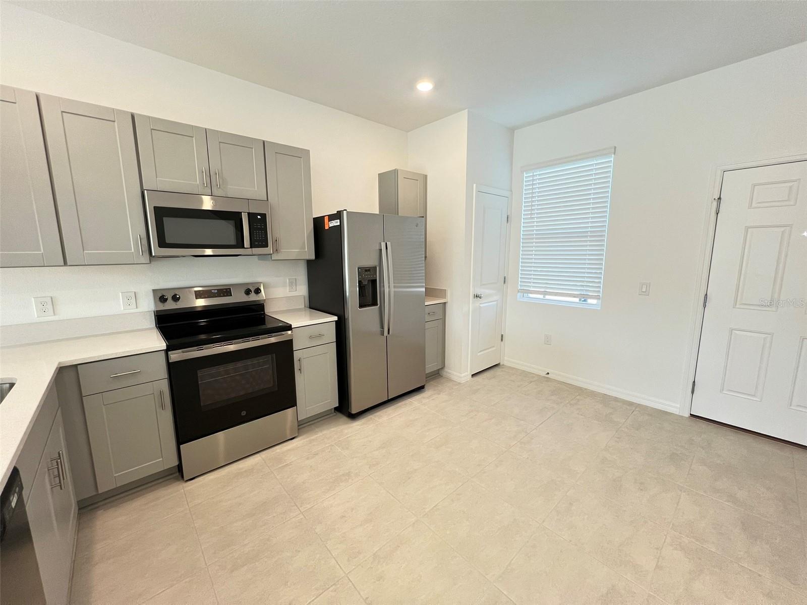 WESTVIEW PH 3 POD - Residential Lease