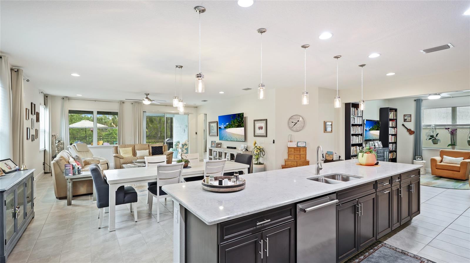 SUNRISE PRESERVE - Residential