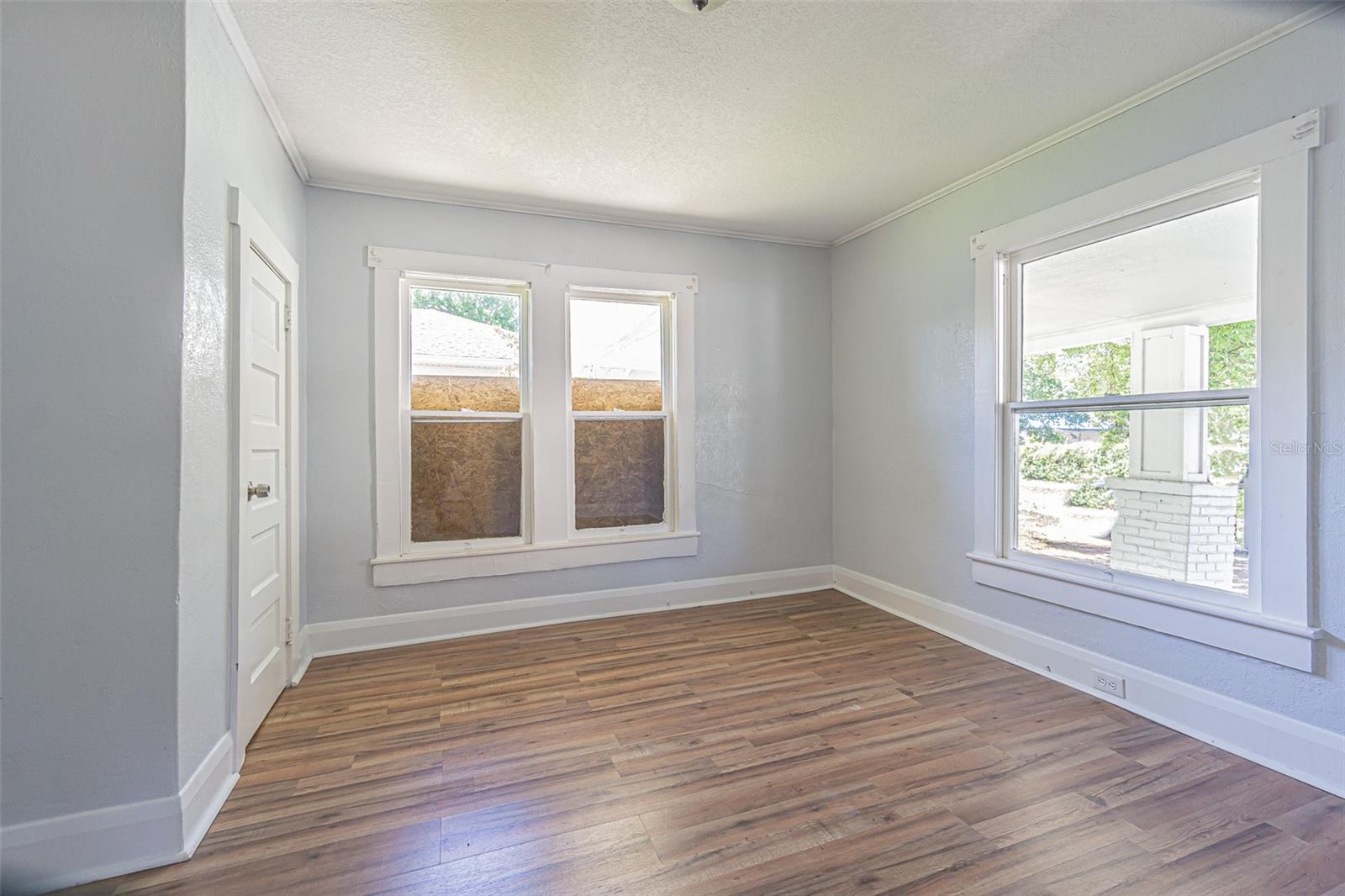 HENDRY & KNIGHTS ADD TO - Residential