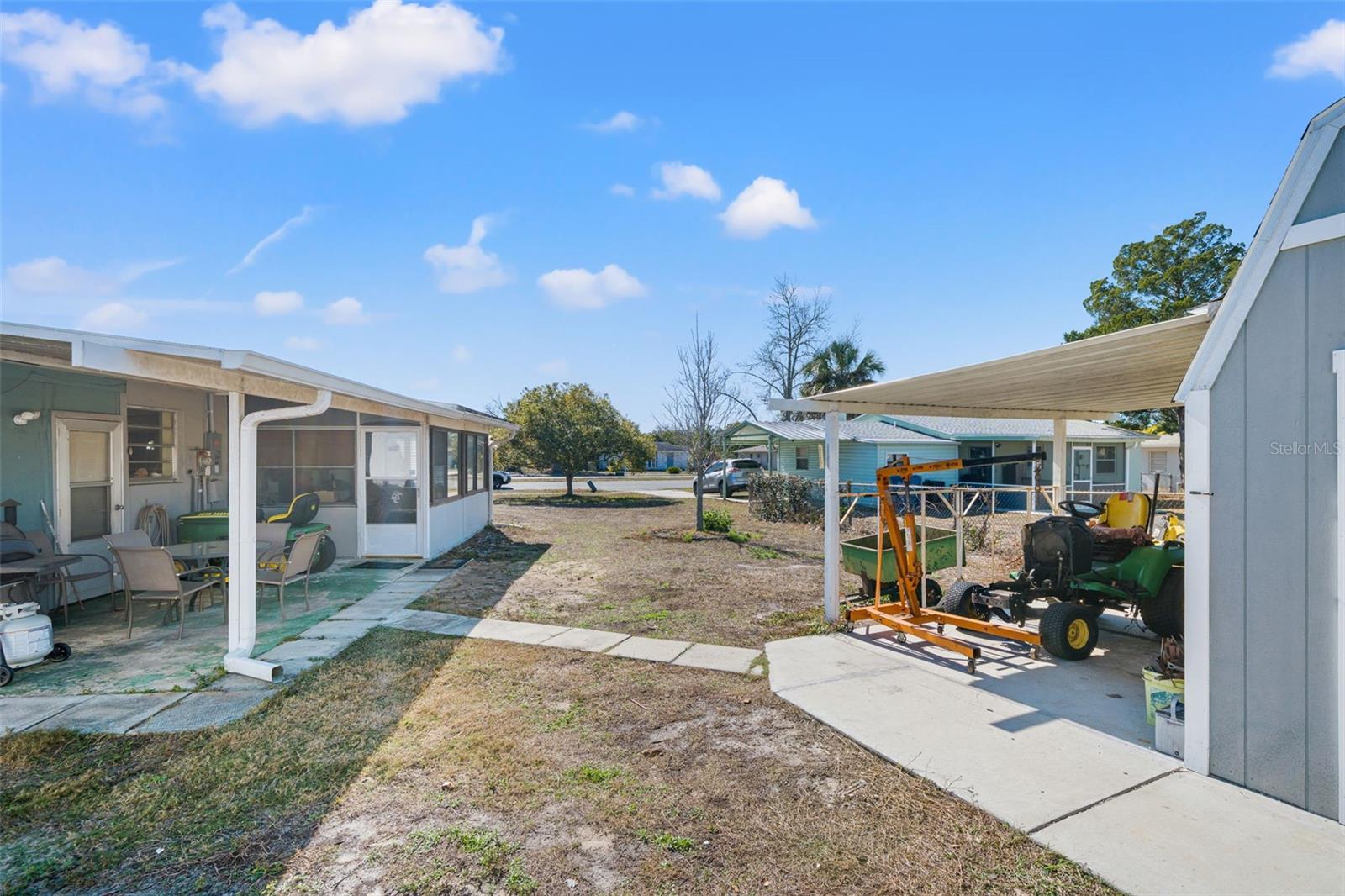 SPRING HILL UNIT 1 BLK 50 LOT 17 - Residential