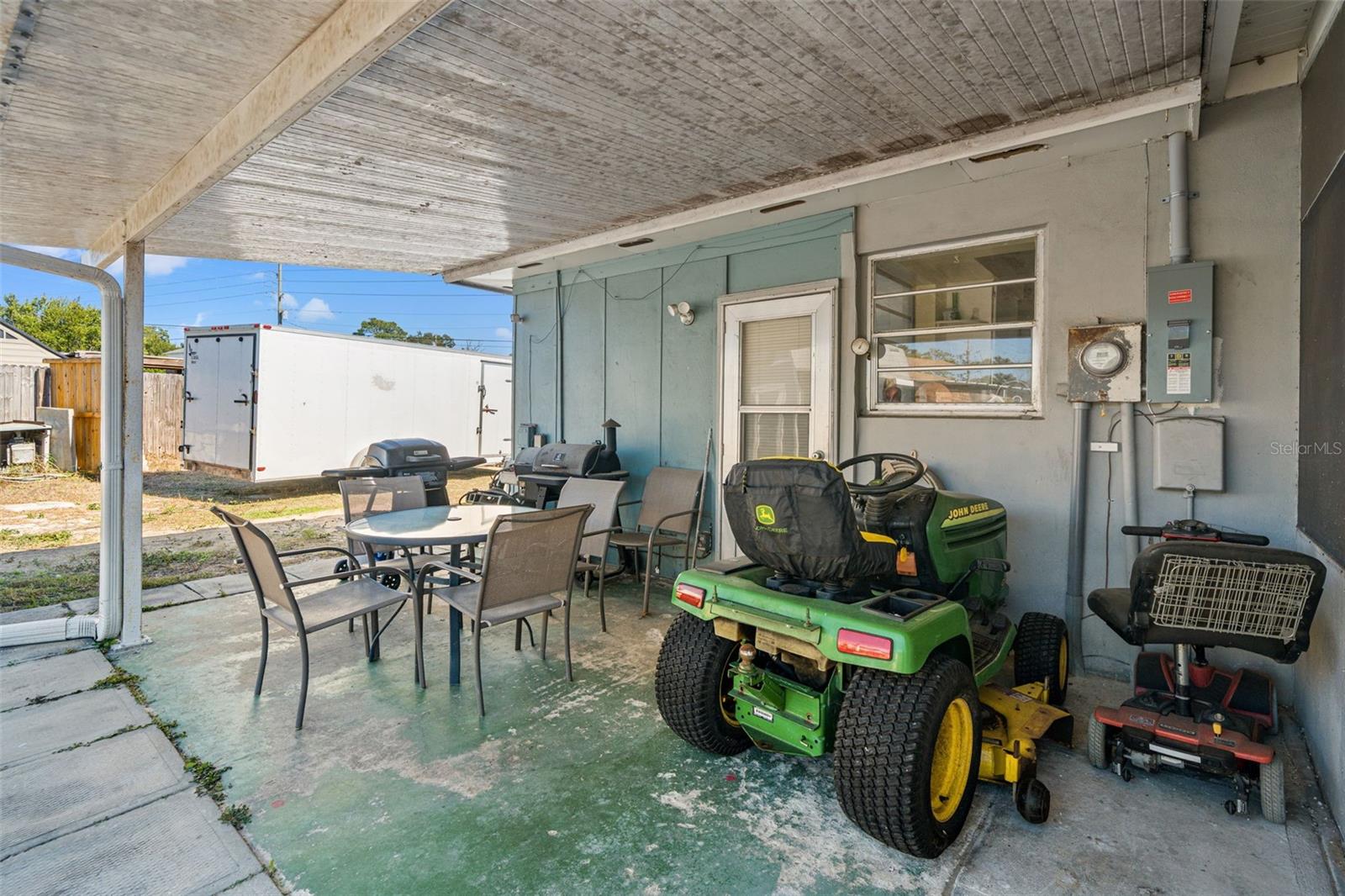 SPRING HILL UNIT 1 BLK 50 LOT 17 - Residential