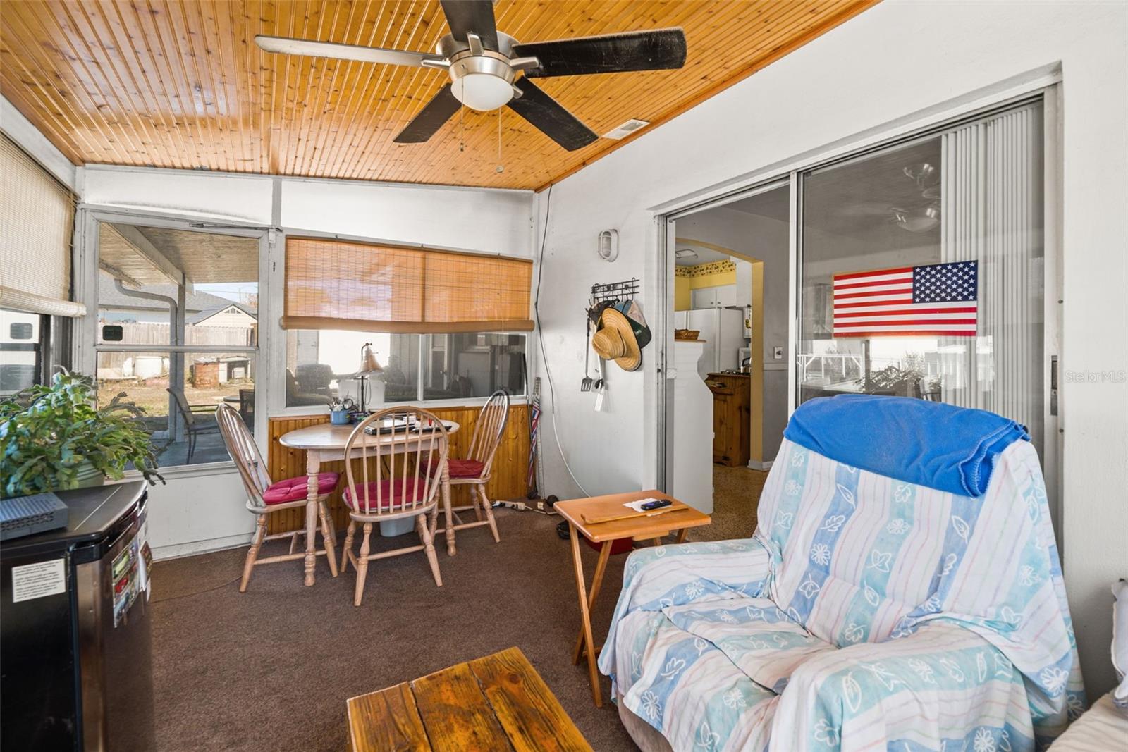 SPRING HILL UNIT 1 BLK 50 LOT 17 - Residential