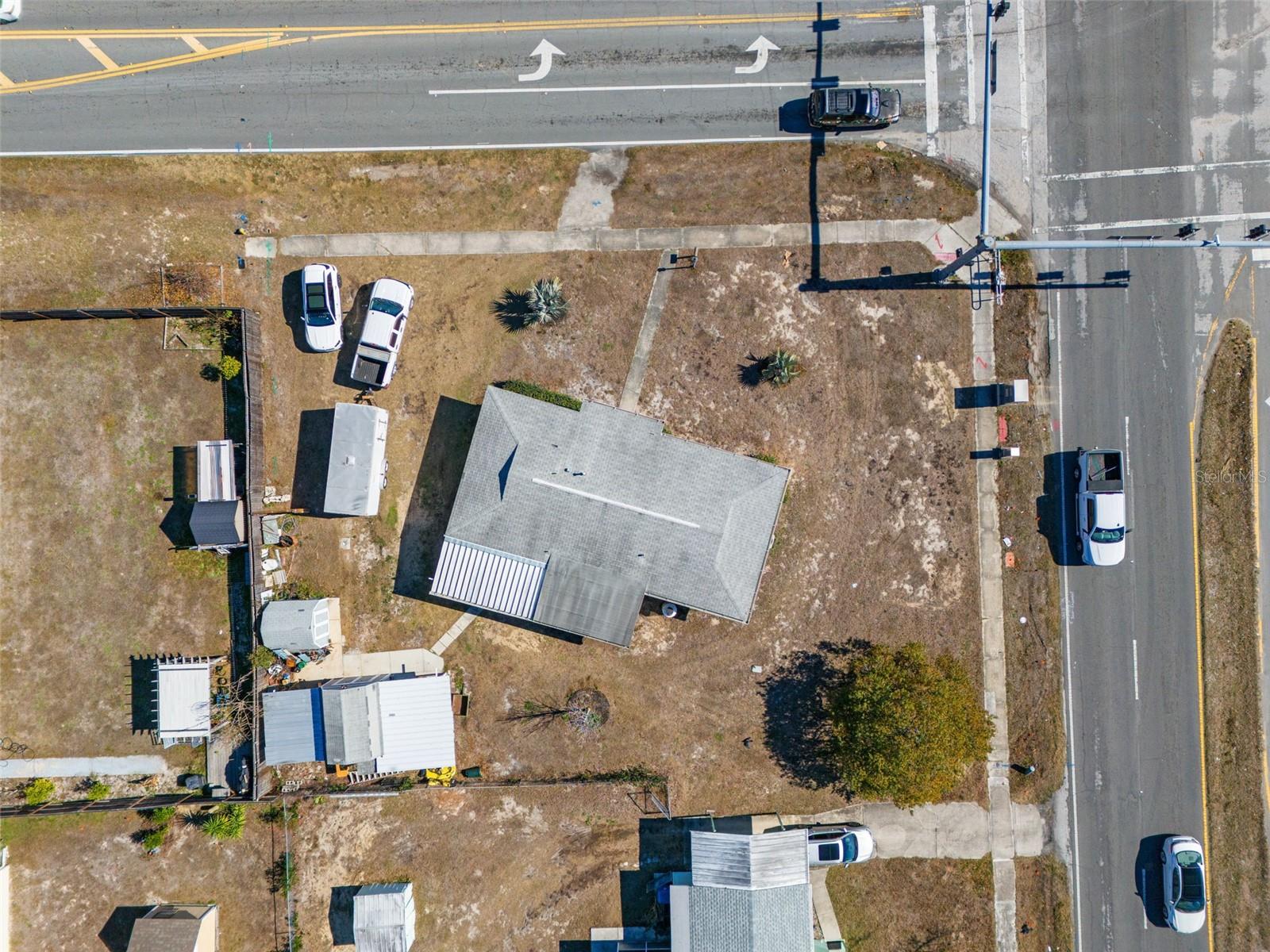 SPRING HILL UNIT 1 BLK 50 LOT 17 - Residential