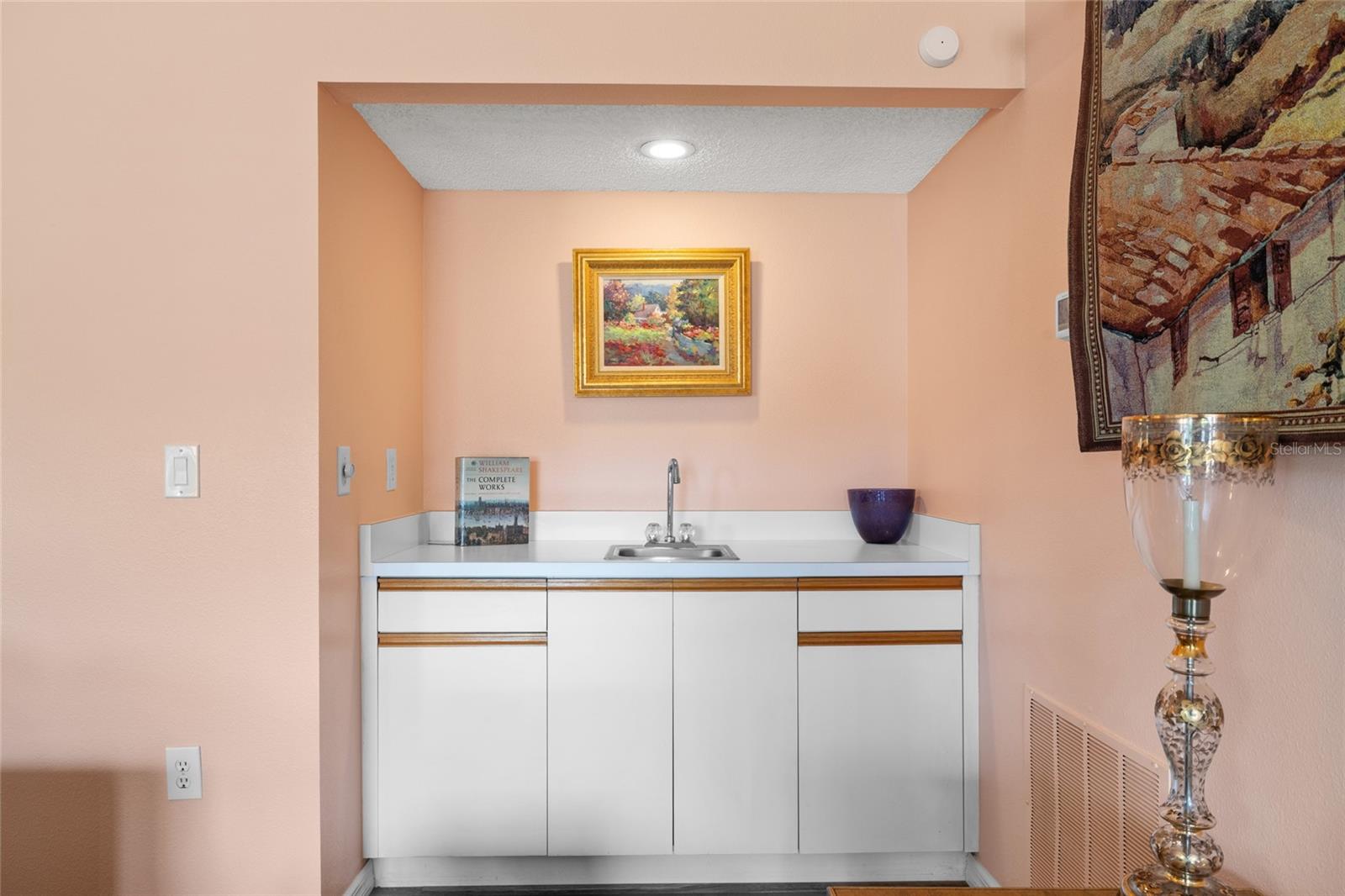 HUNTERS GROVE - Residential