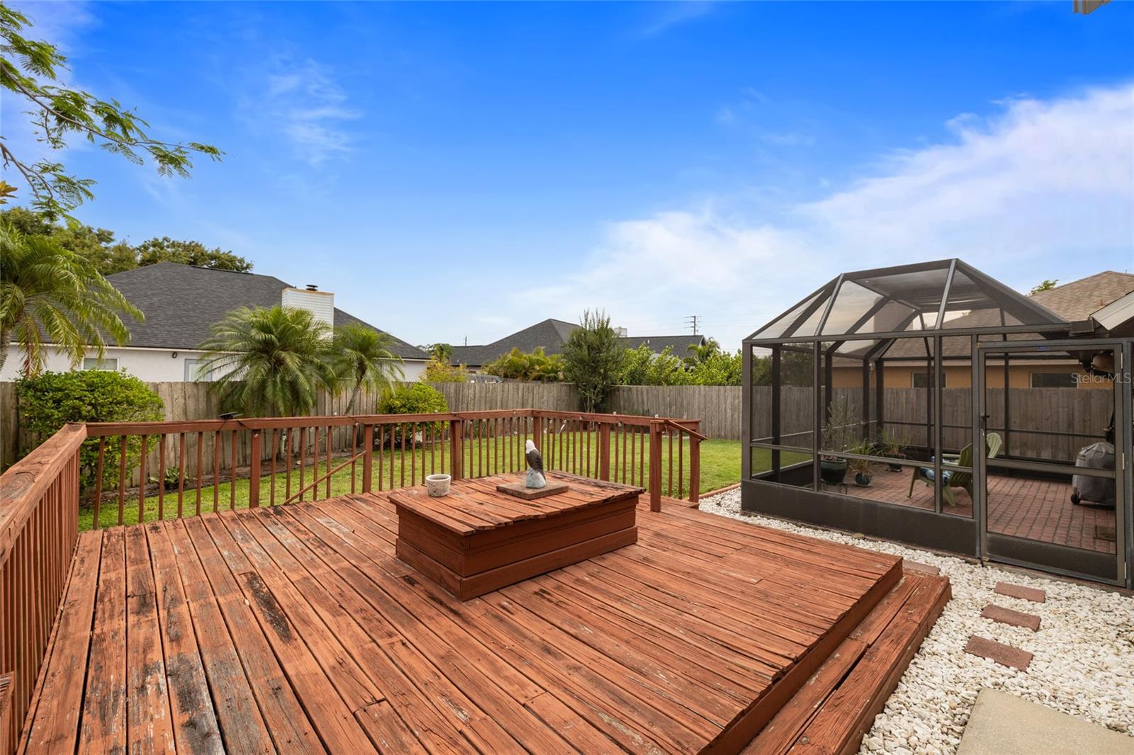 HUNTERS GROVE - Residential