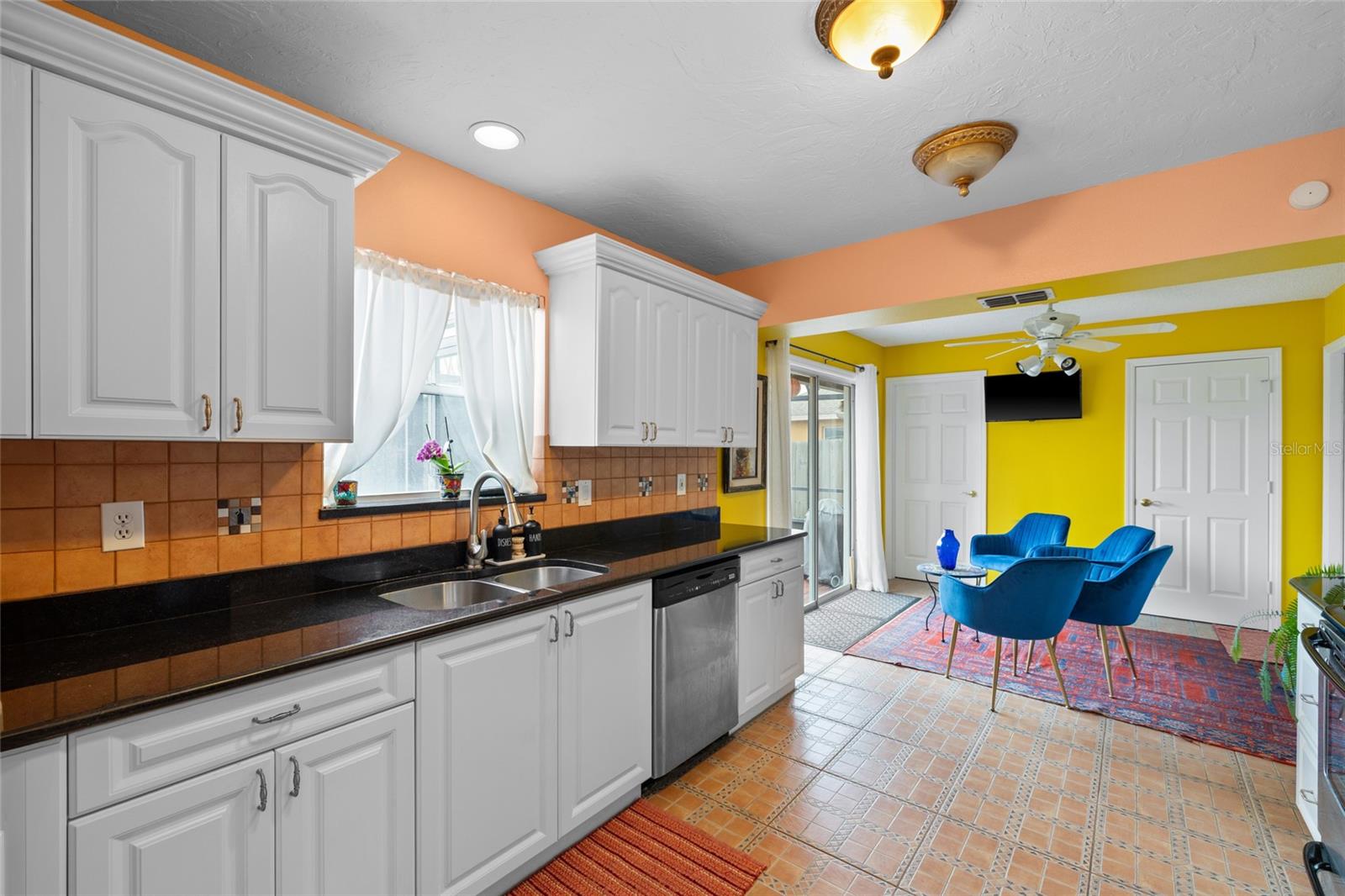 HUNTERS GROVE - Residential