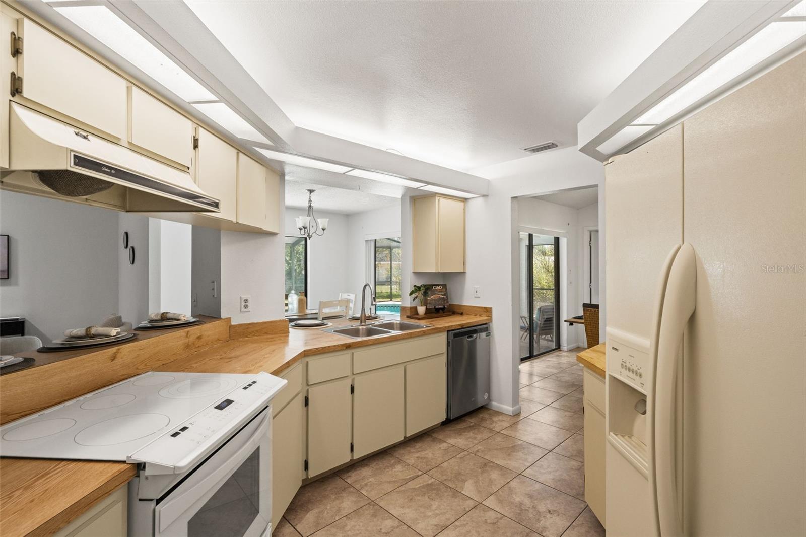 SPRING HILL - Residential