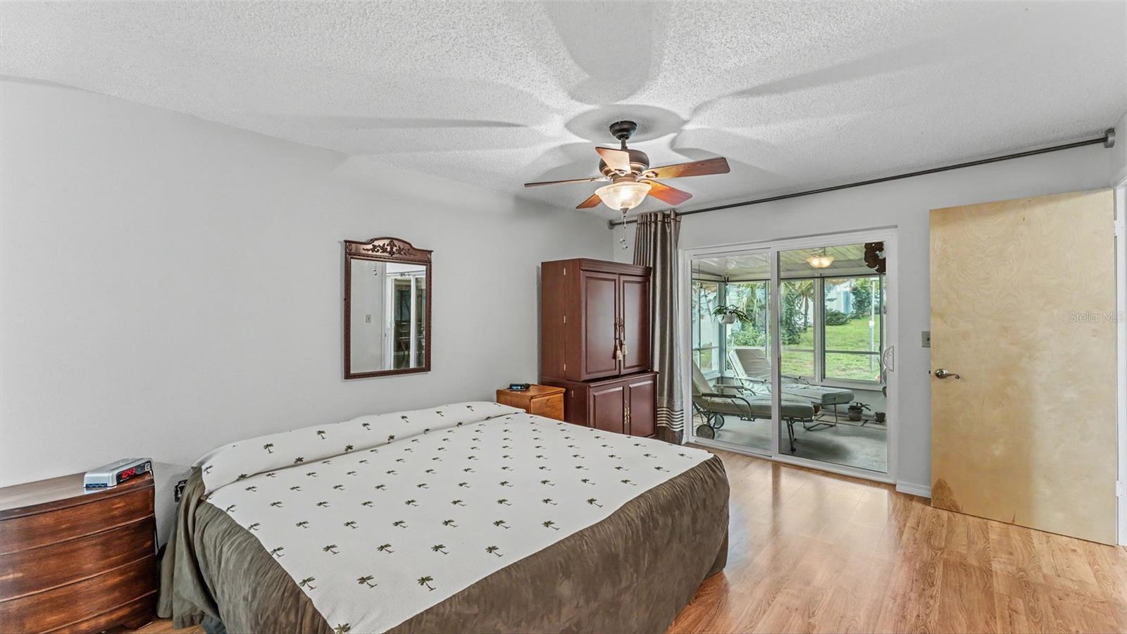 6137 WATERMAN LANE