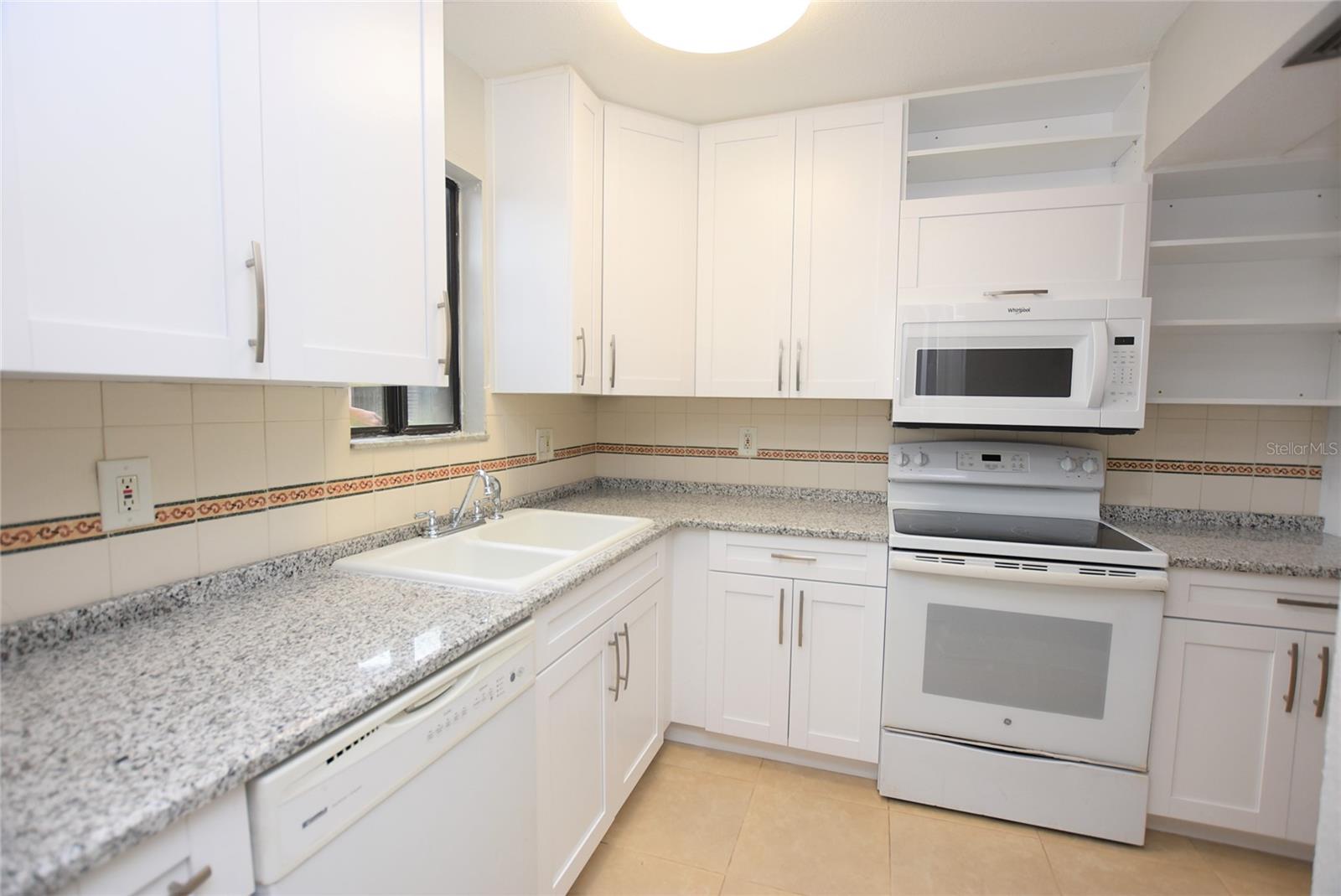 GROVETHE - Residential Lease