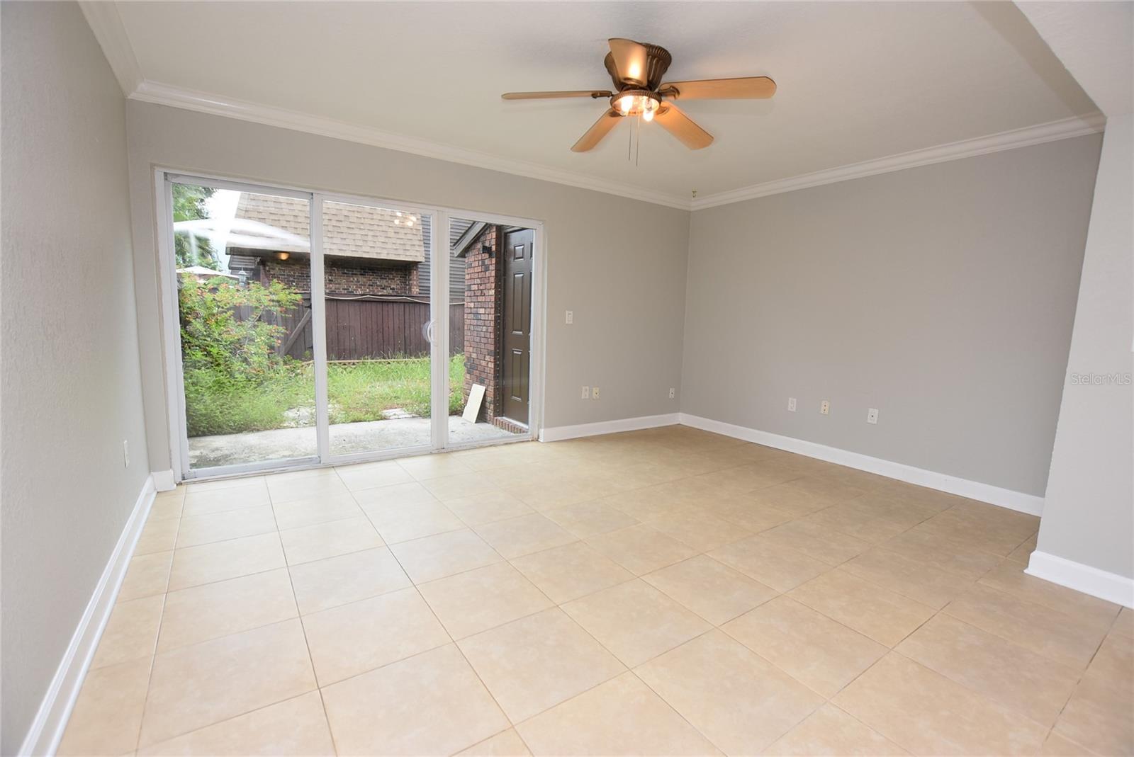 GROVETHE - Residential Lease