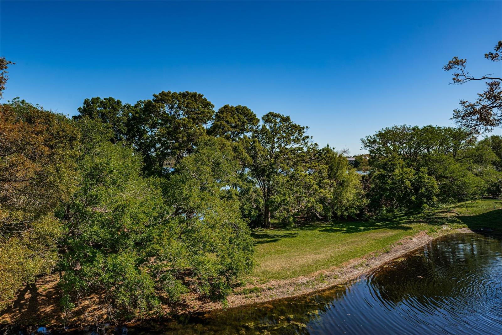 ON TOP OF THE WORLD - Residential