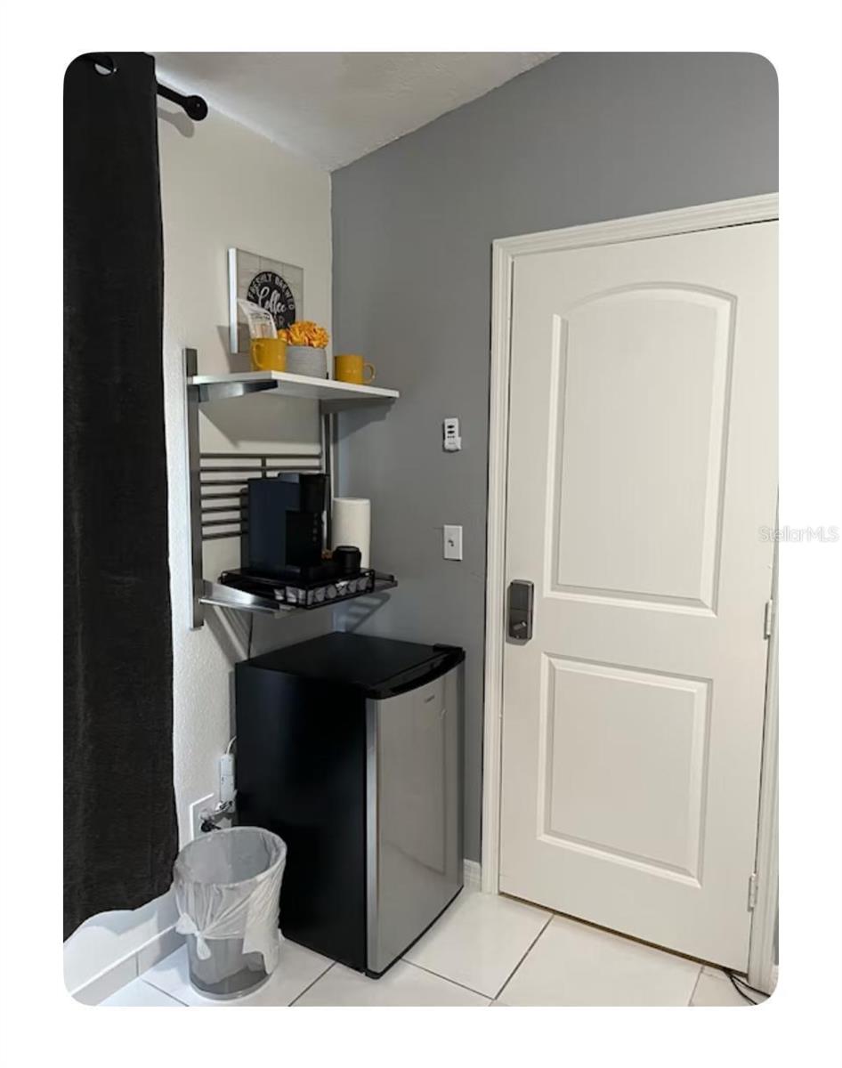 HEATHERSTONE AT CRESCENT LAKES - Residential Lease