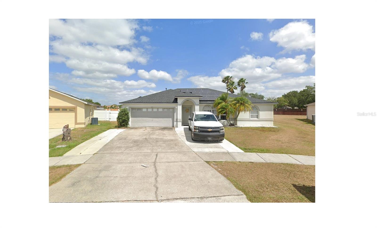 Studio for rent, ready to move in, is an independent studio, not the whole house. Please see remarks. Available NOW.