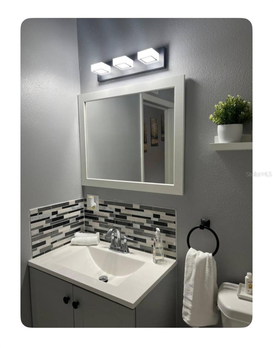 HEATHERSTONE AT CRESCENT LAKES - Residential Lease