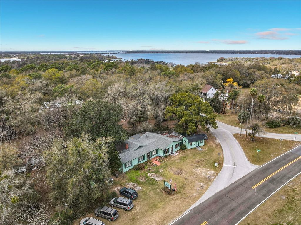 Photo of 6942 Old Highway 441 S, Mount Dora, FL 32757 (MLS # G5109297)