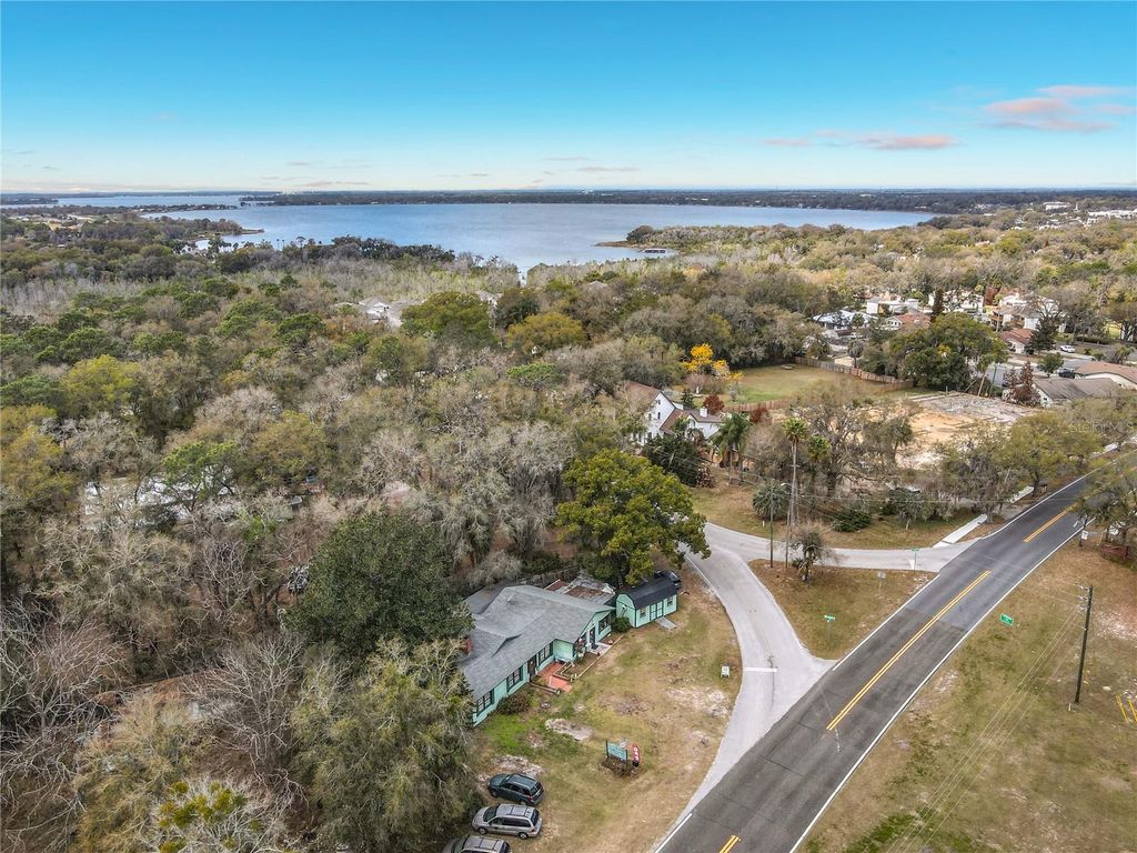 Photo of 6942 Old Highway 441 S, Mount Dora, FL 32757 (MLS # G5109297)