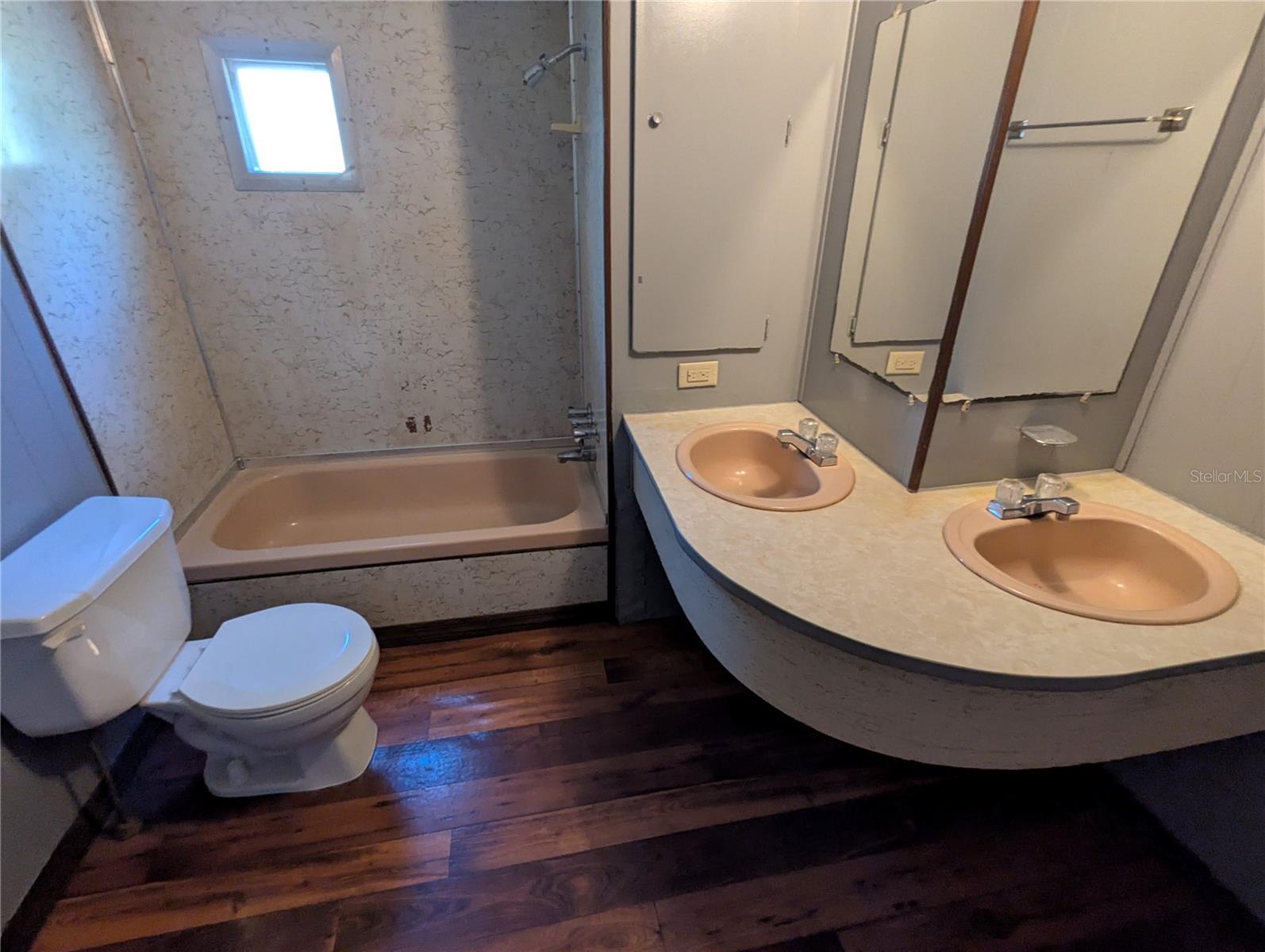 SUWANNEE GARDENS - Residential