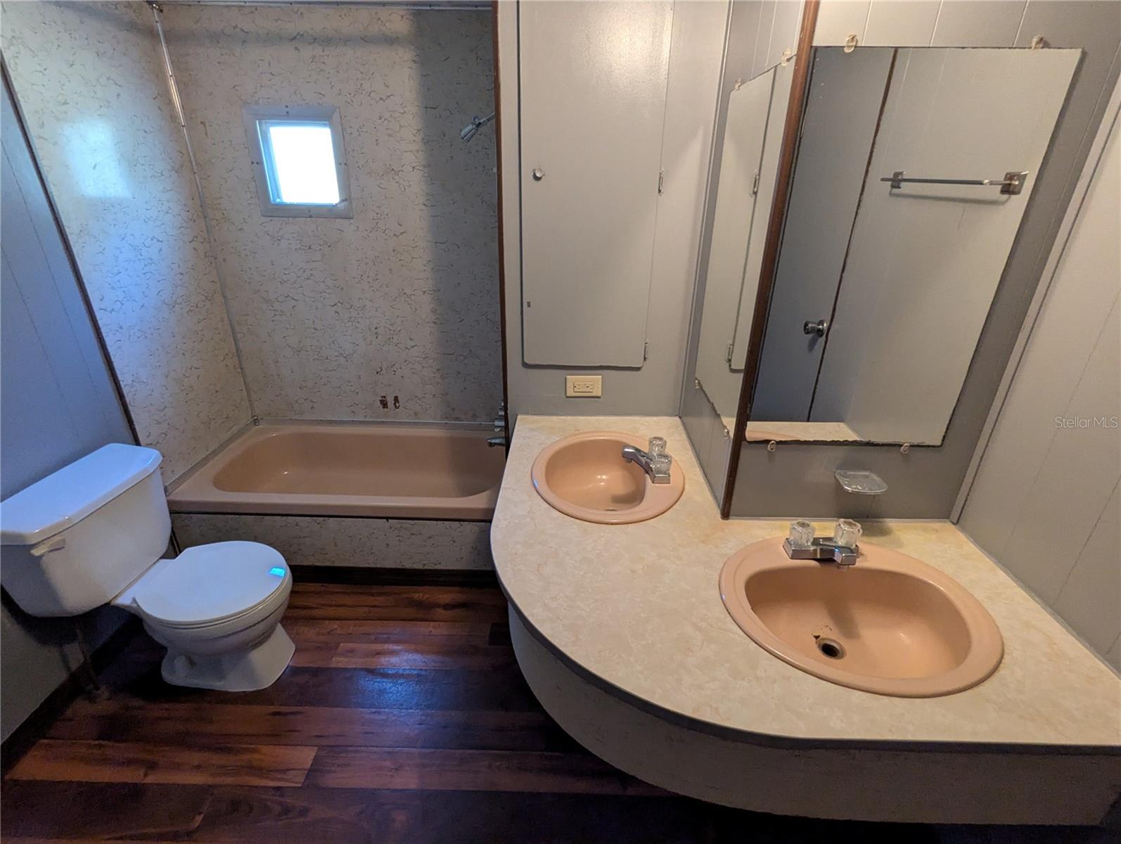 SUWANNEE GARDENS - Residential