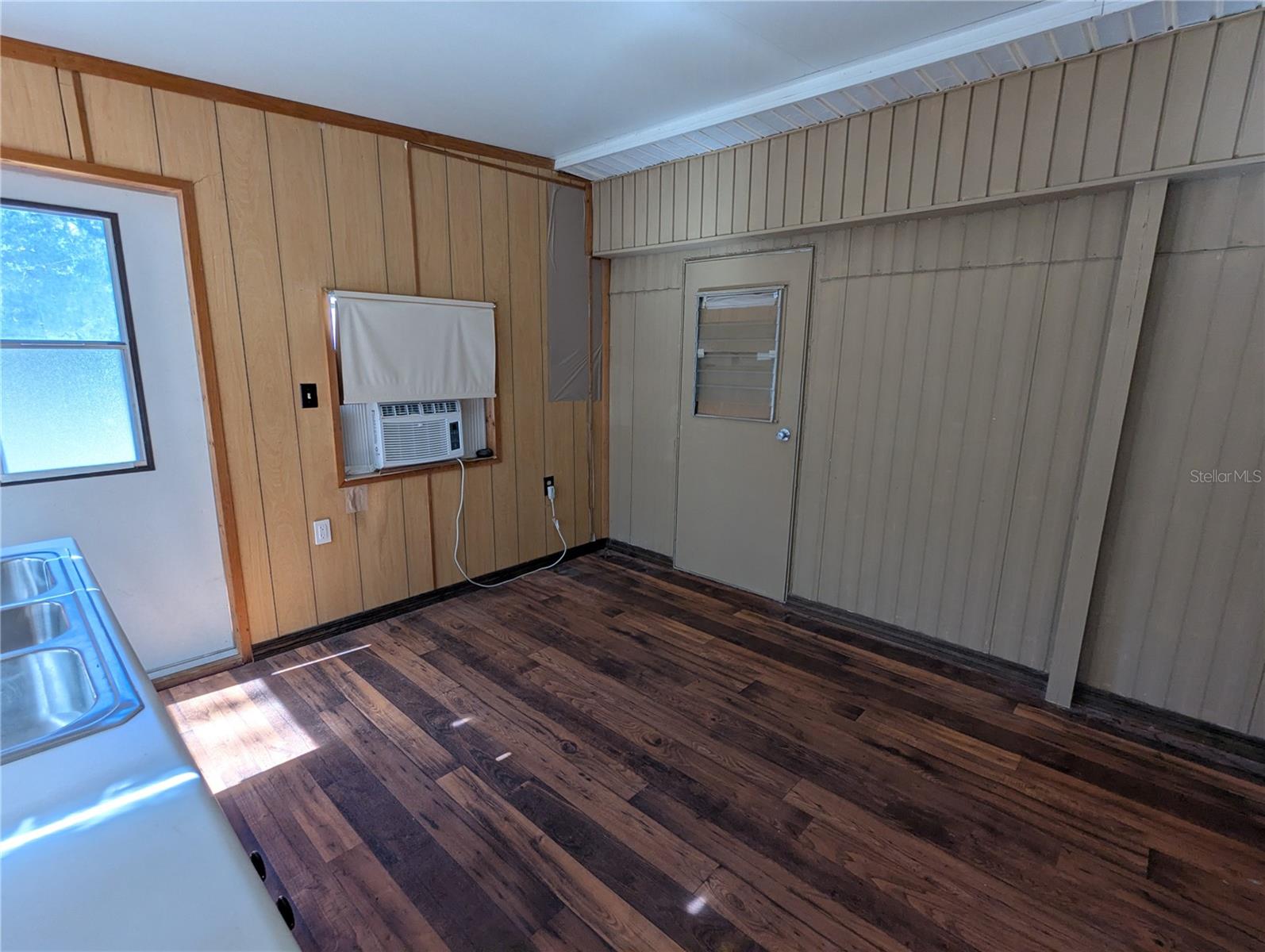 SUWANNEE GARDENS - Residential