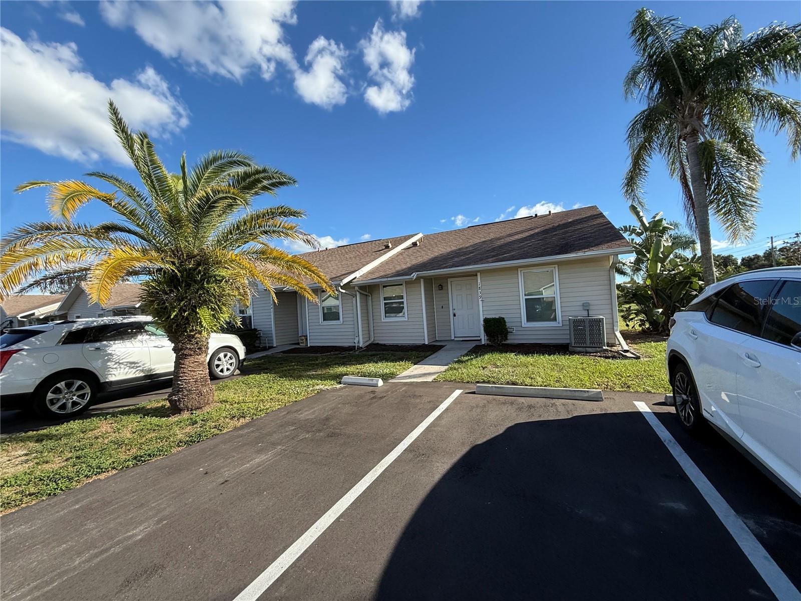 HIDDEN LAKE VILLAS - Residential Lease