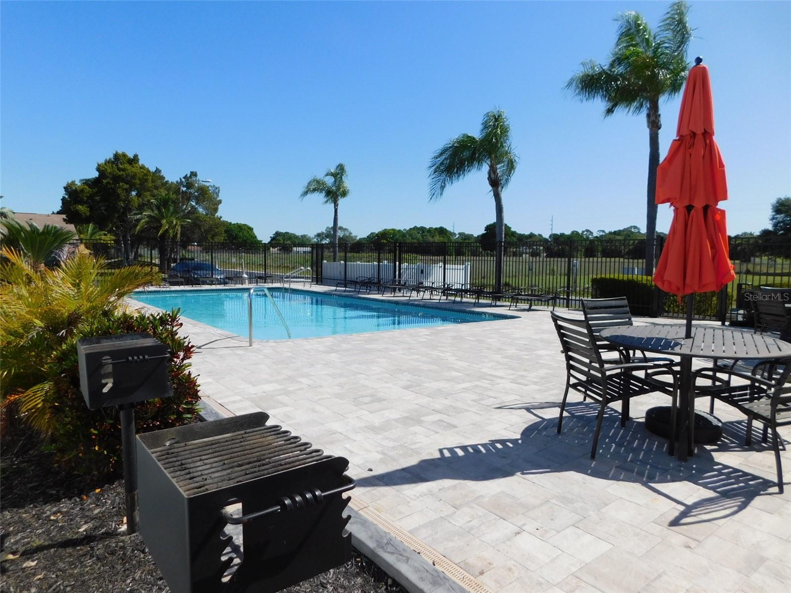 HIDDEN LAKE VILLAS - Residential Lease