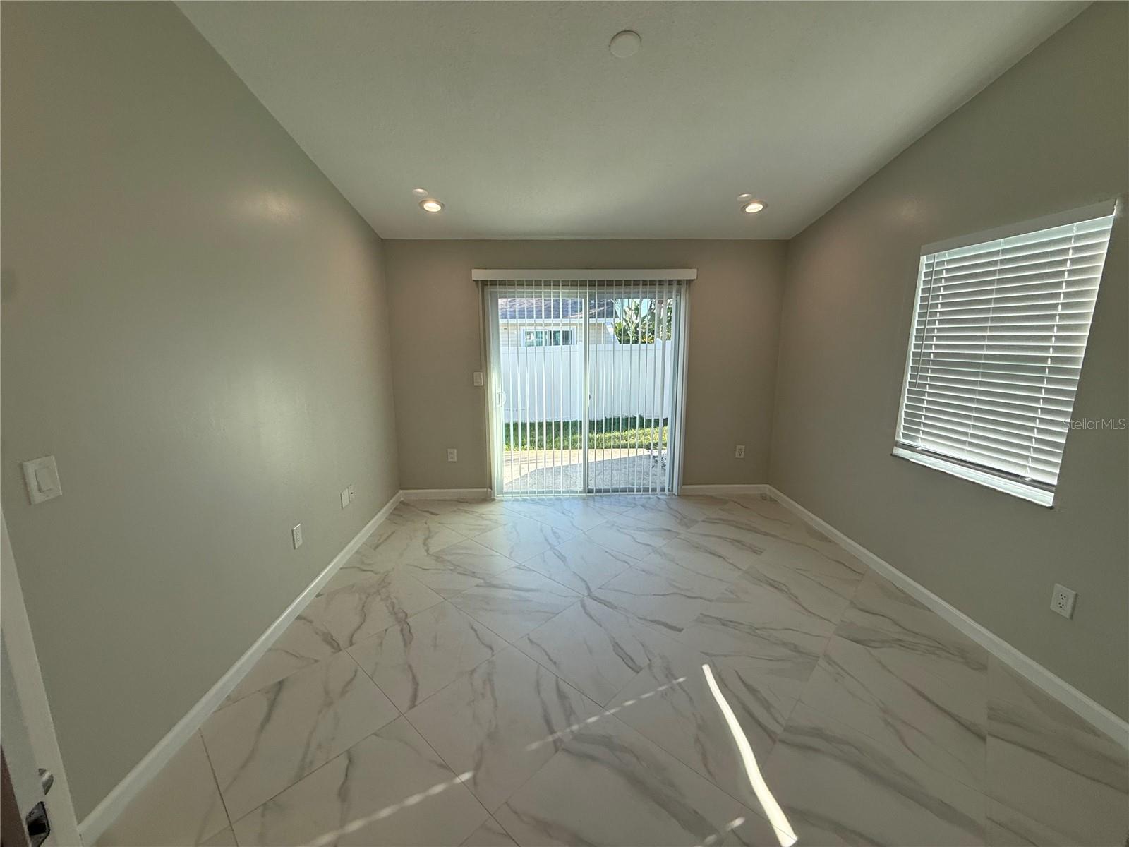 HIDDEN LAKE VILLAS - Residential Lease