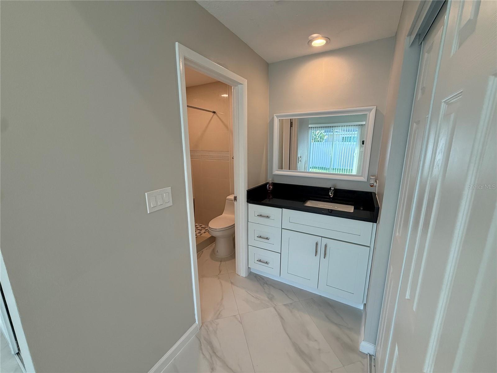 HIDDEN LAKE VILLAS - Residential Lease