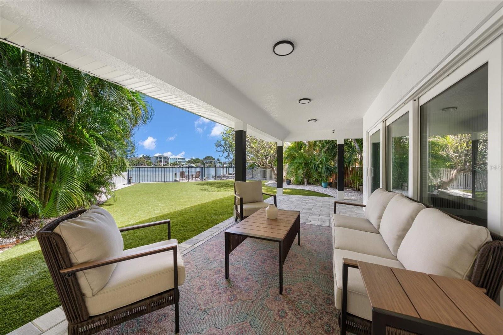 1907 BAY BOULEVARD