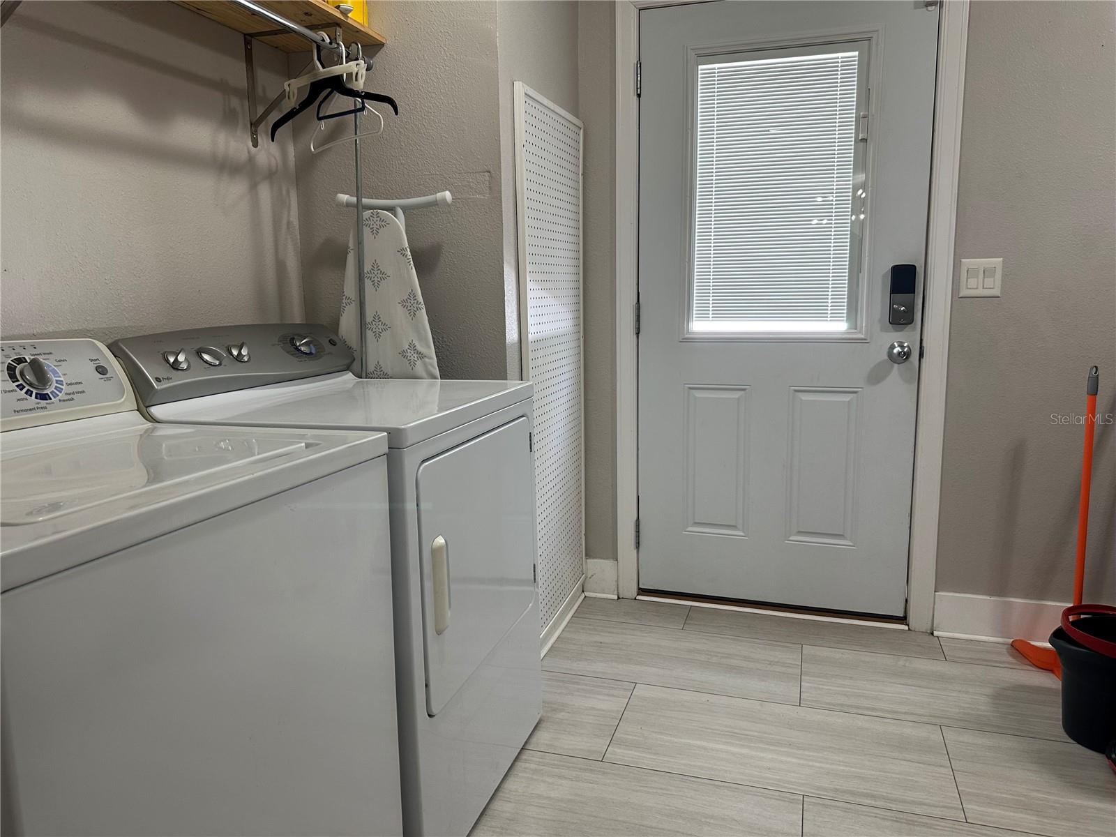 LAKE HAMILTON - Residential