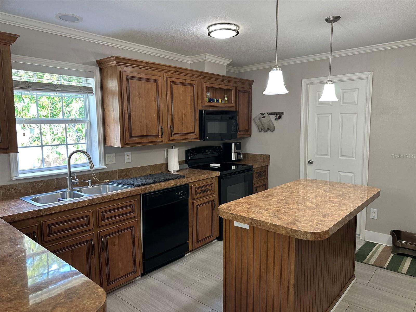 LAKE HAMILTON - Residential