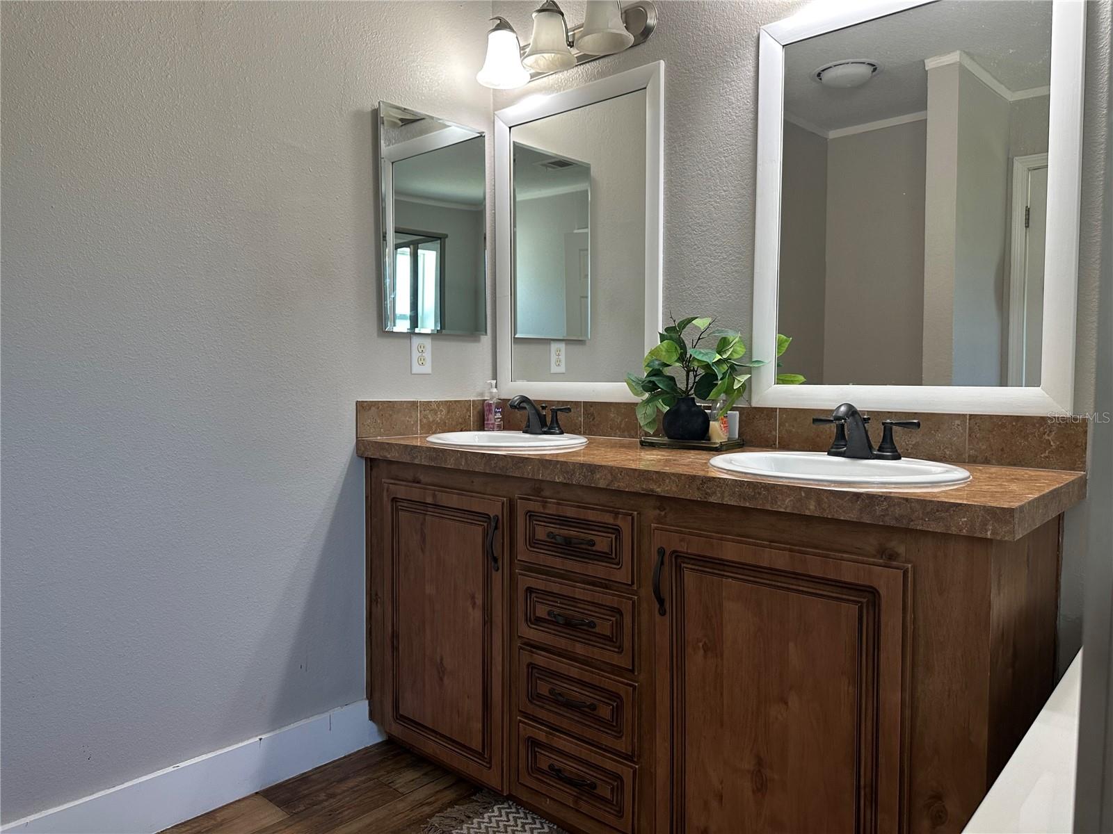 LAKE HAMILTON - Residential