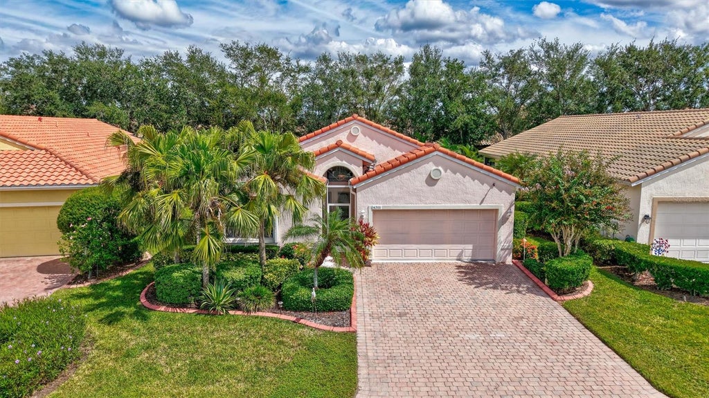 Photo of 6311 43rd Court E, Sarasota, FL 34243 (MLS # A4707522)