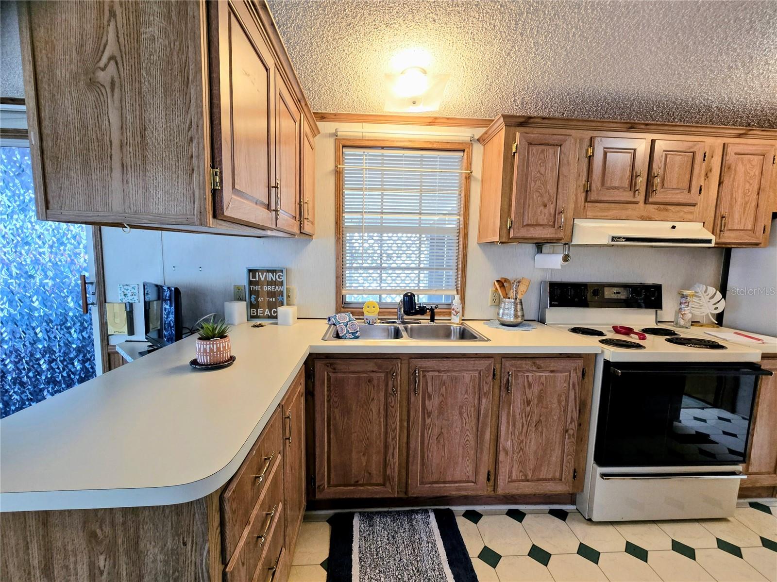 COUNTRY AIRE VILLAGE - Residential