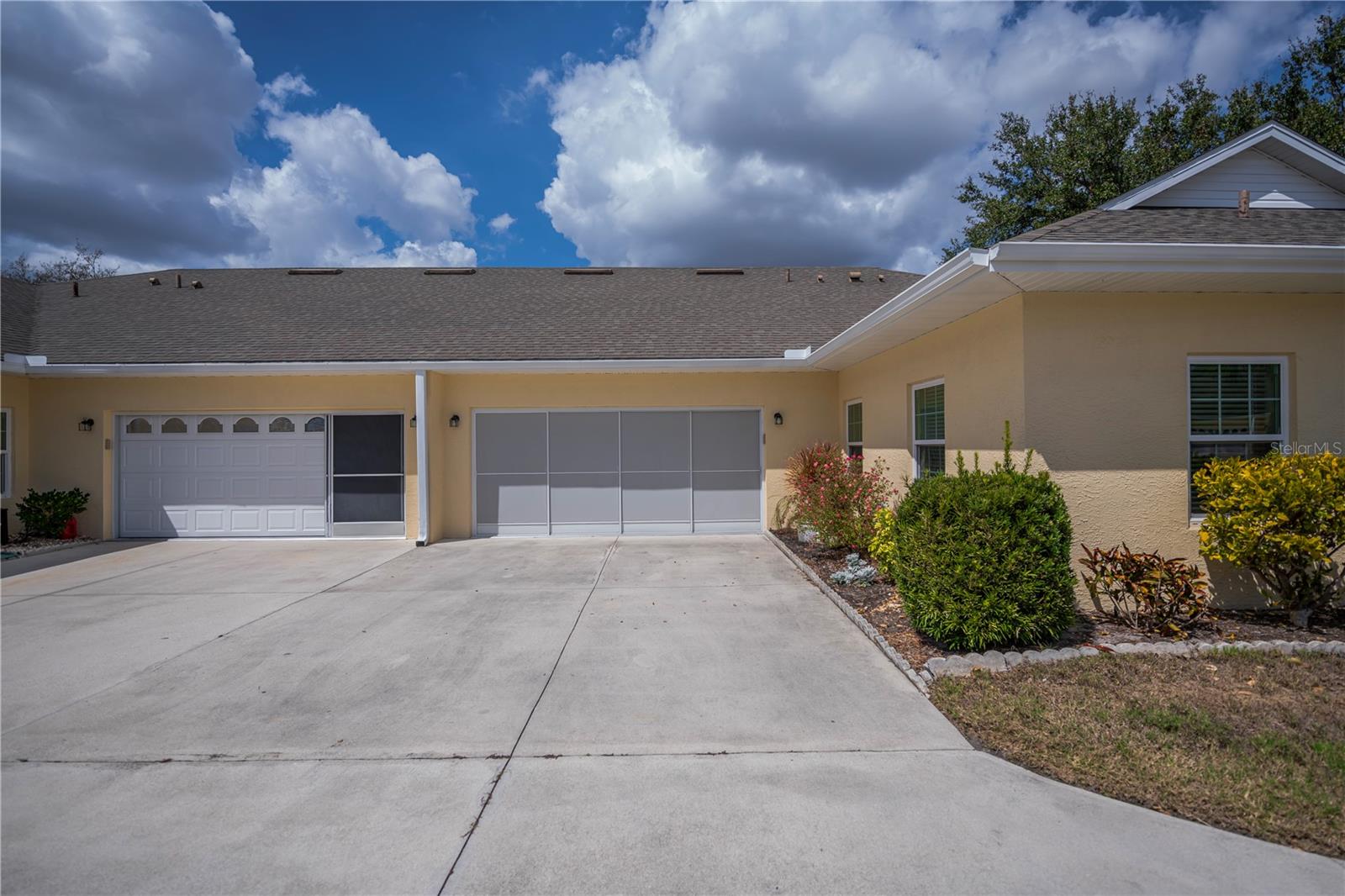 HERITAGE OAK PARK - Residential