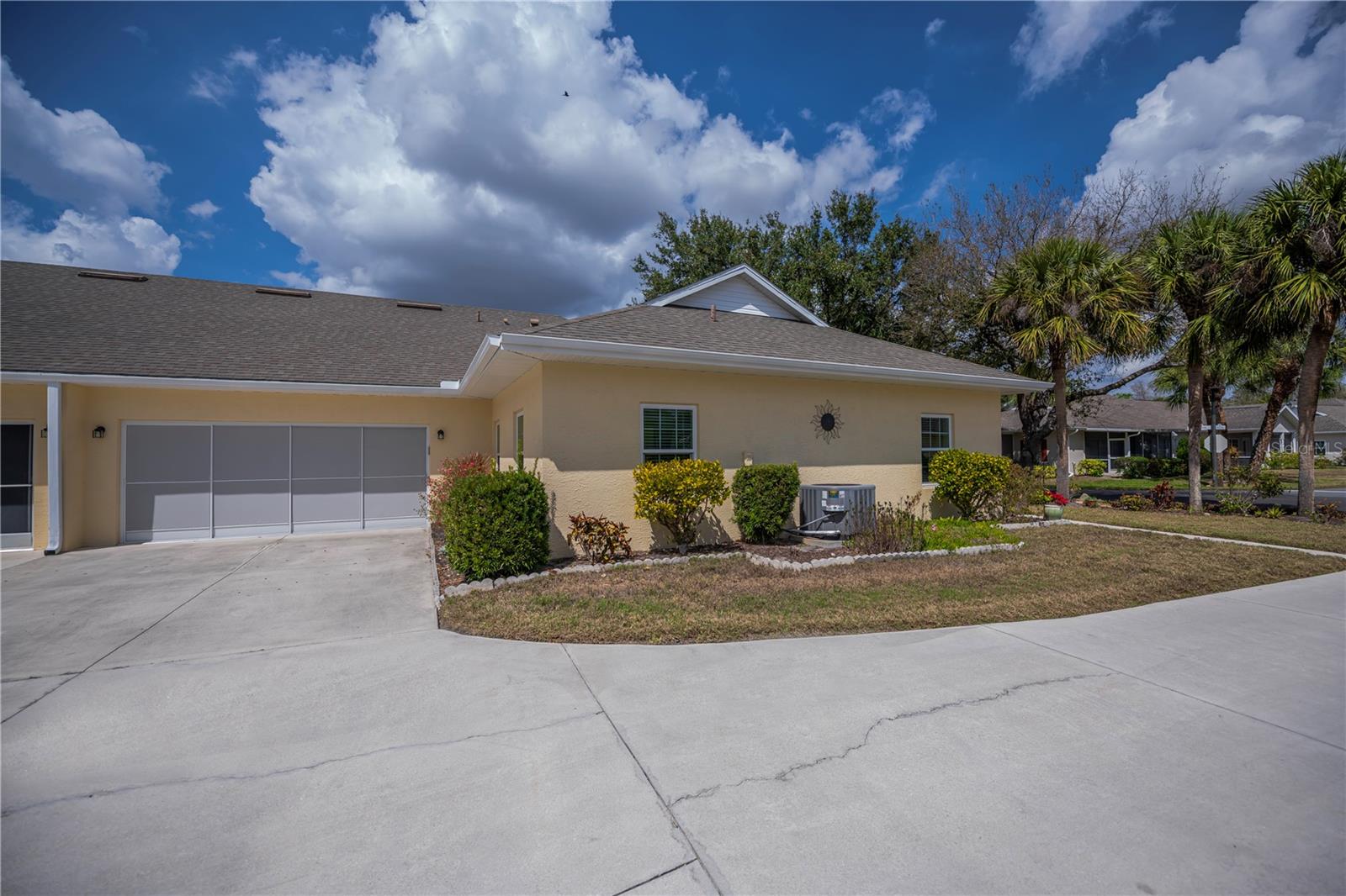 HERITAGE OAK PARK - Residential