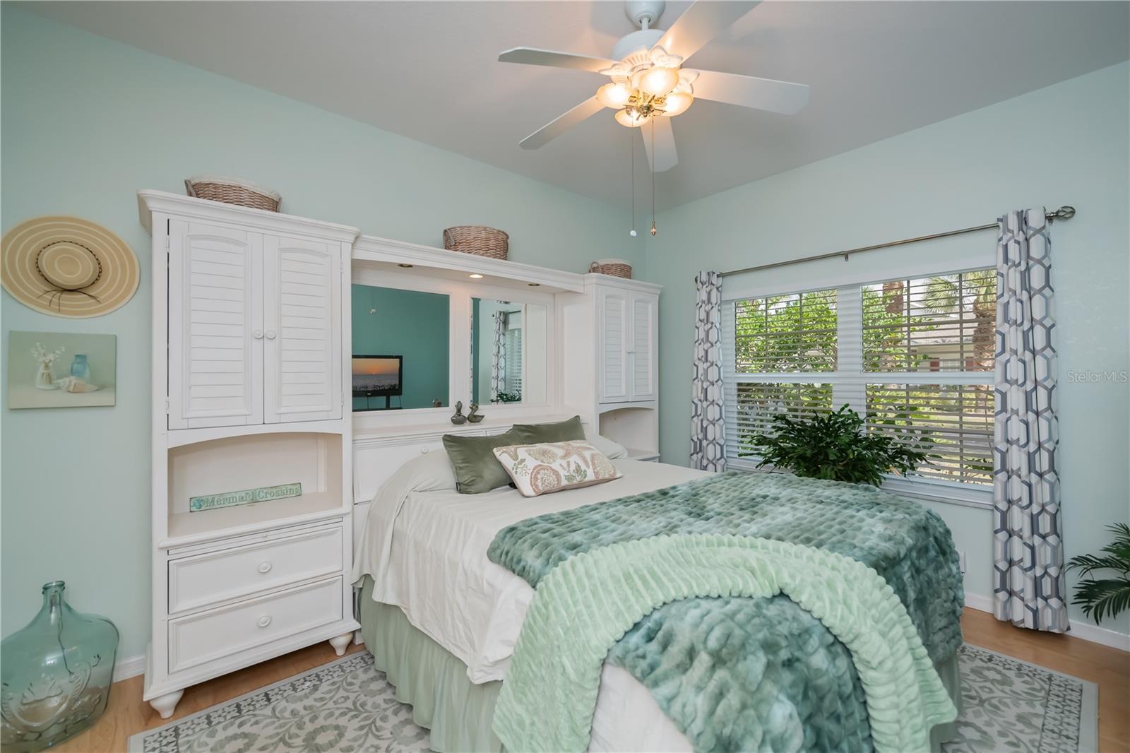 HERITAGE OAK PARK - Residential