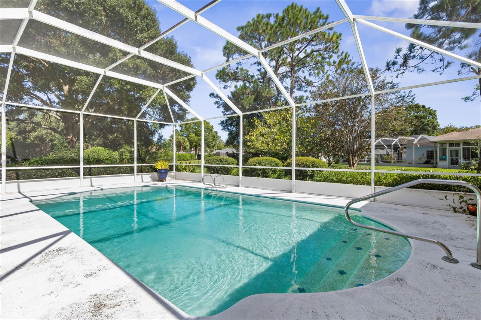 HAMPTONS - Residential