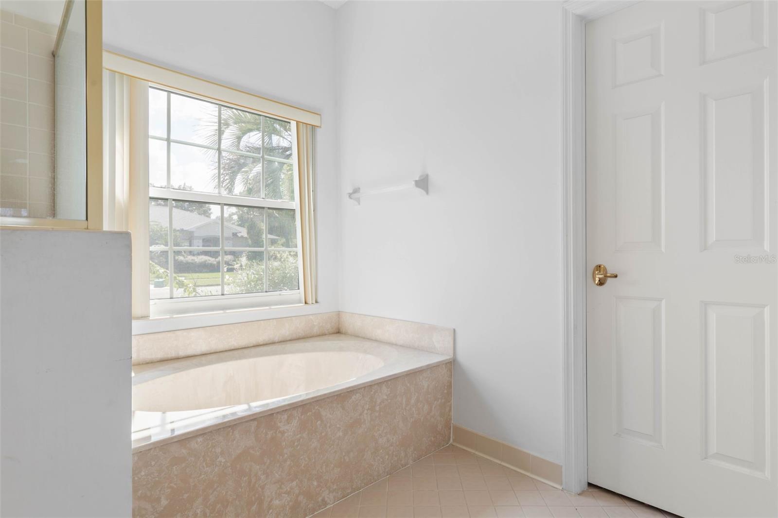 HAMPTONS - Residential