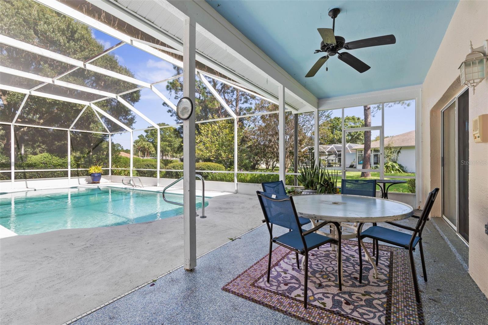 HAMPTONS - Residential