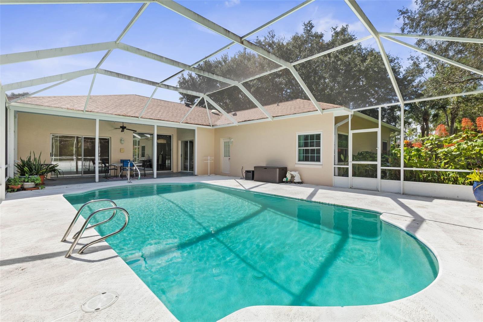 HAMPTONS - Residential