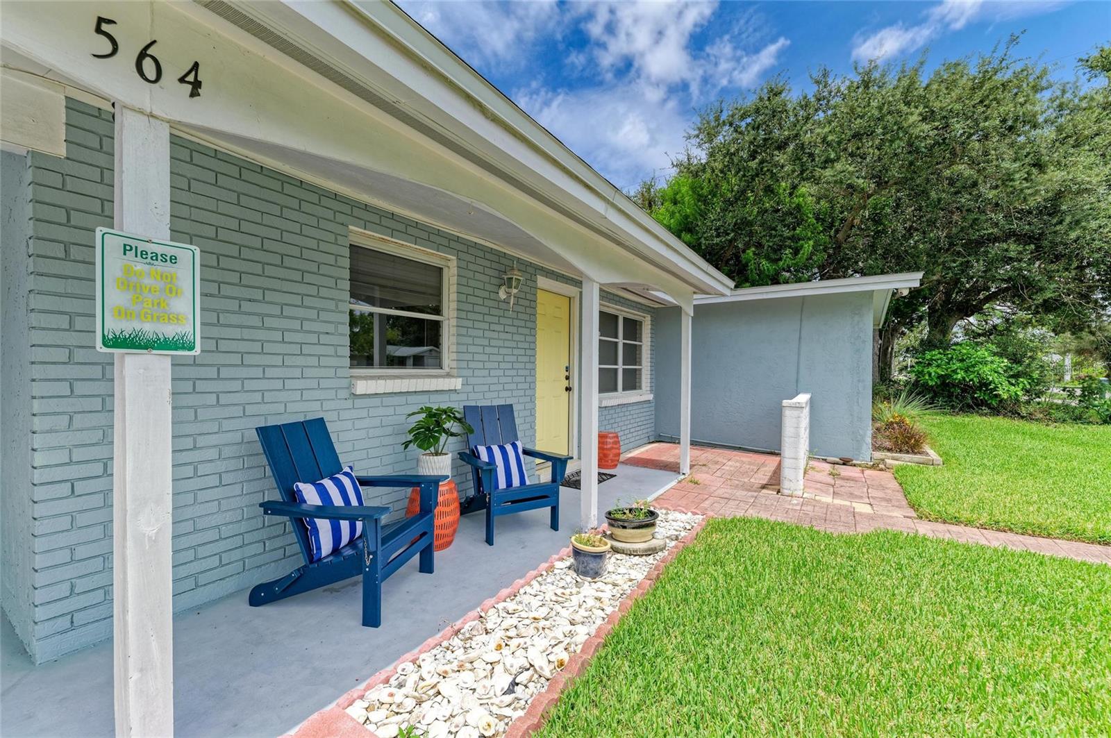 564 W SEMINOLE DRIVE