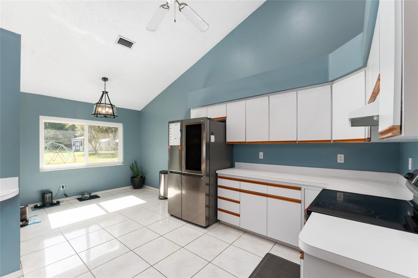 KINGS COURT - Residential