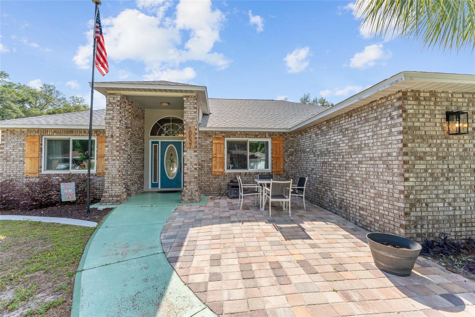 KINGS COURT - Residential