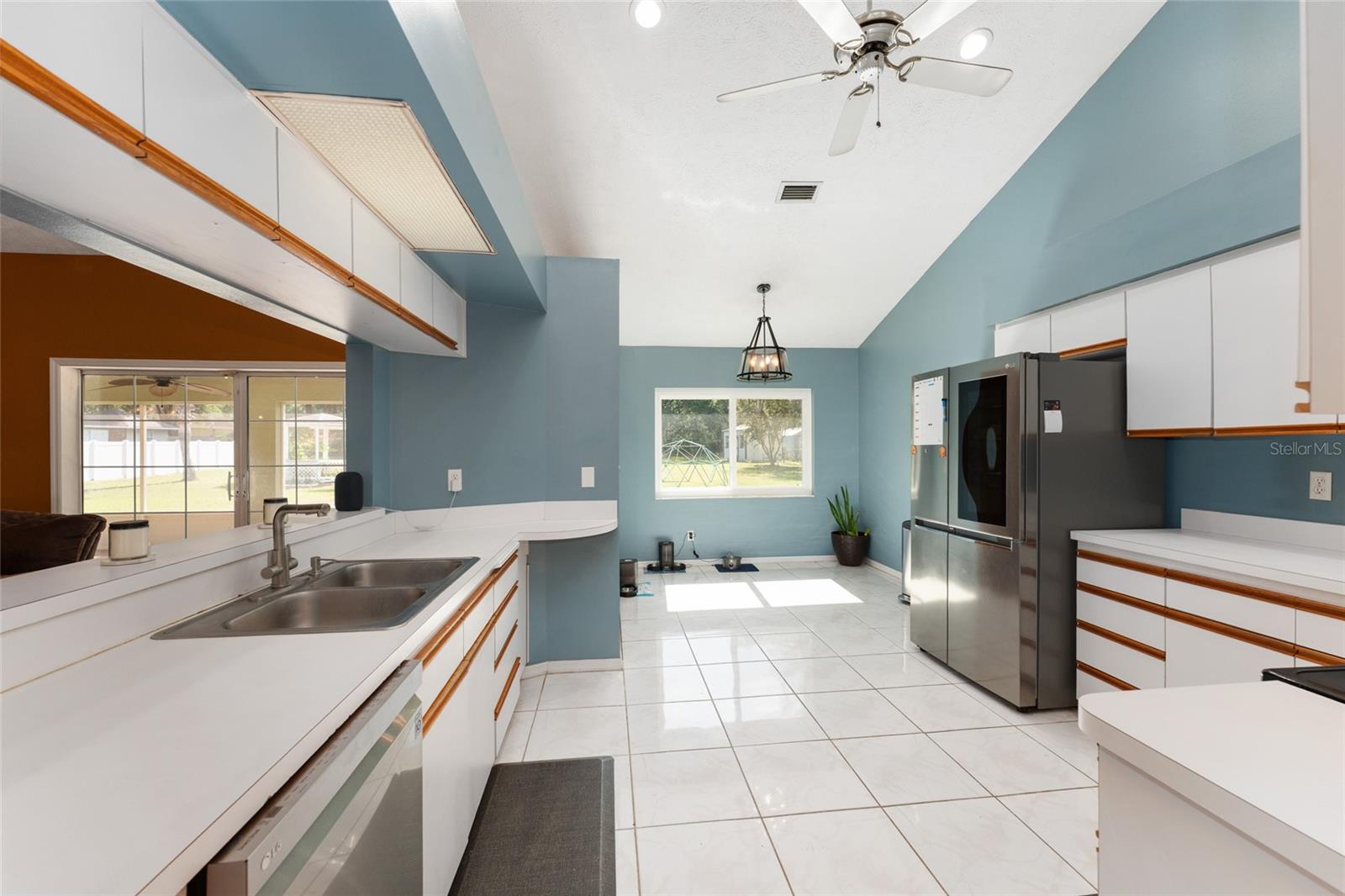 KINGS COURT - Residential