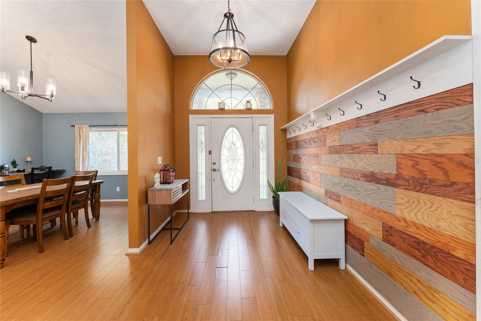 KINGS COURT - Residential