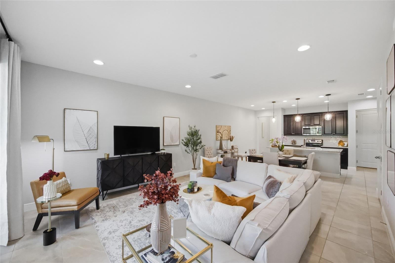 LAKESHORE PRESERVE - Residential